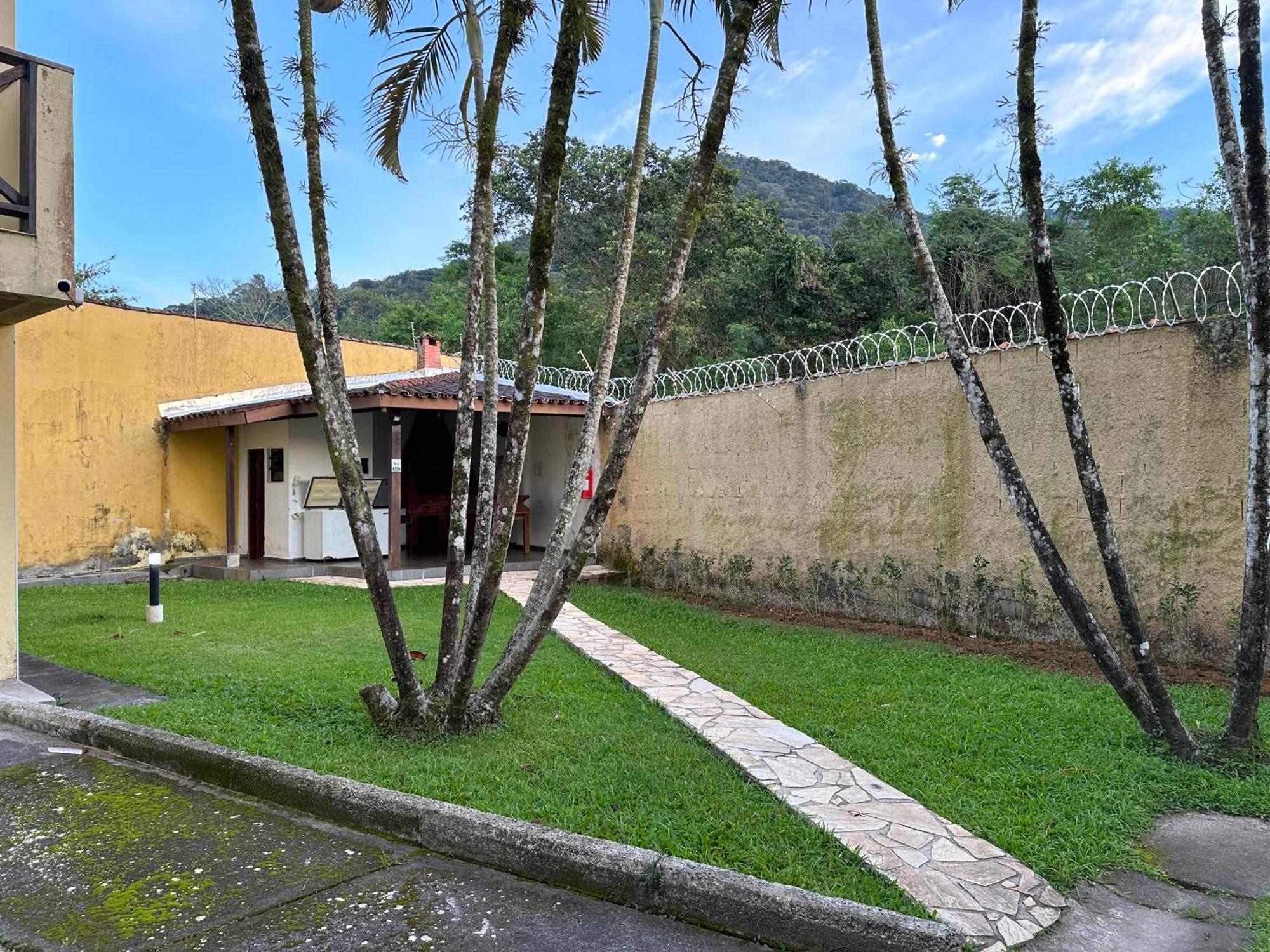 Triplex Piscina Churrasqueira Lava E Seca Wi-Fi E 2 Tvs Em Condominio Com 90M2 No Centro De Ubatuba Exterior photo